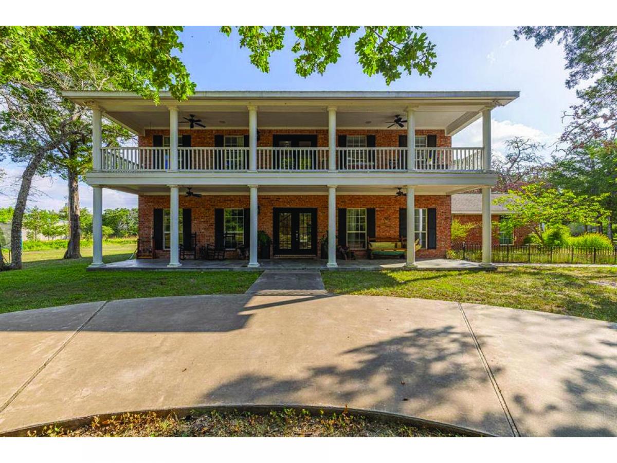 Picture of Home For Sale in Round Top, Texas, United States