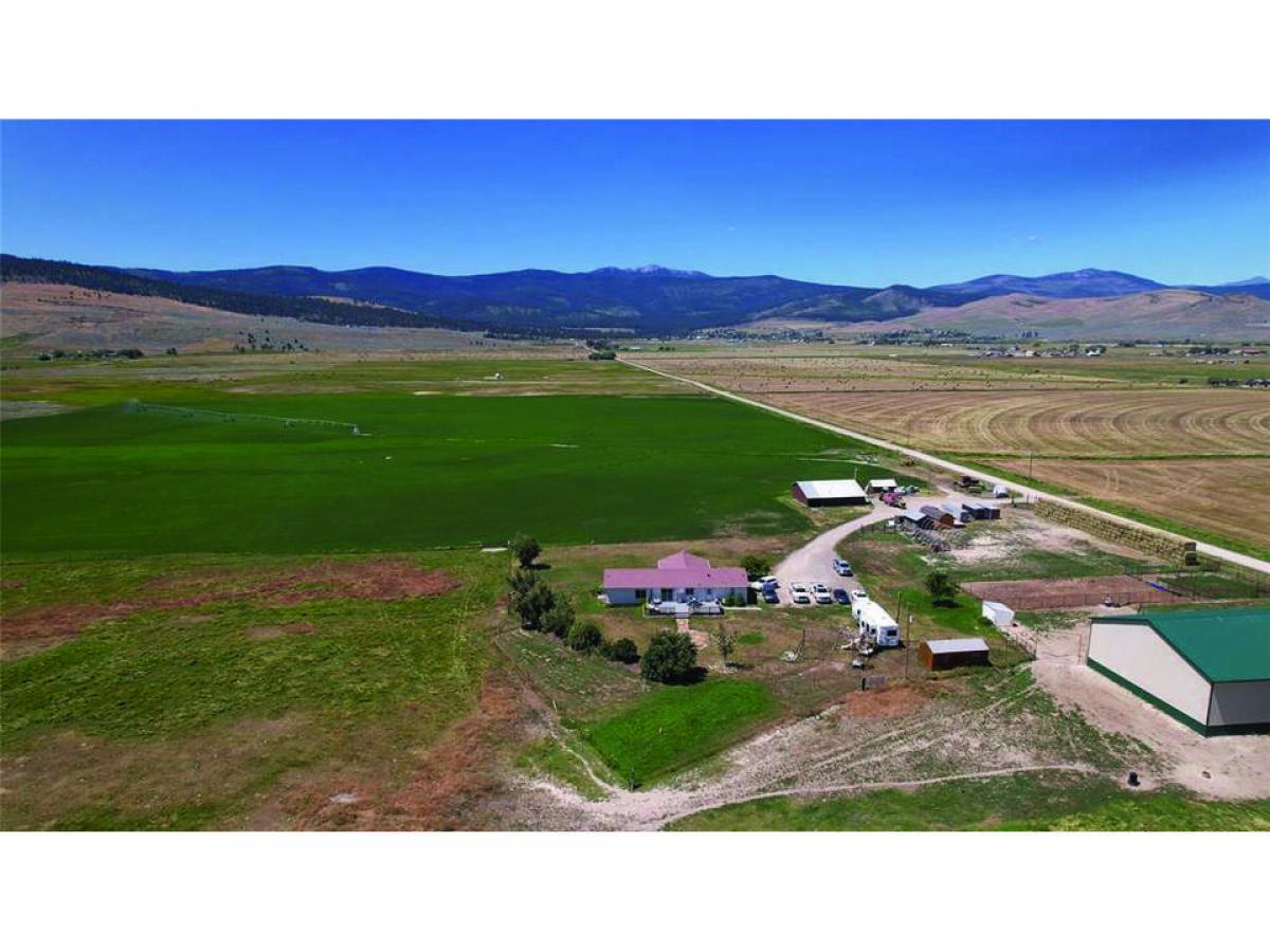 Picture of Home For Sale in Hot Springs, Montana, United States