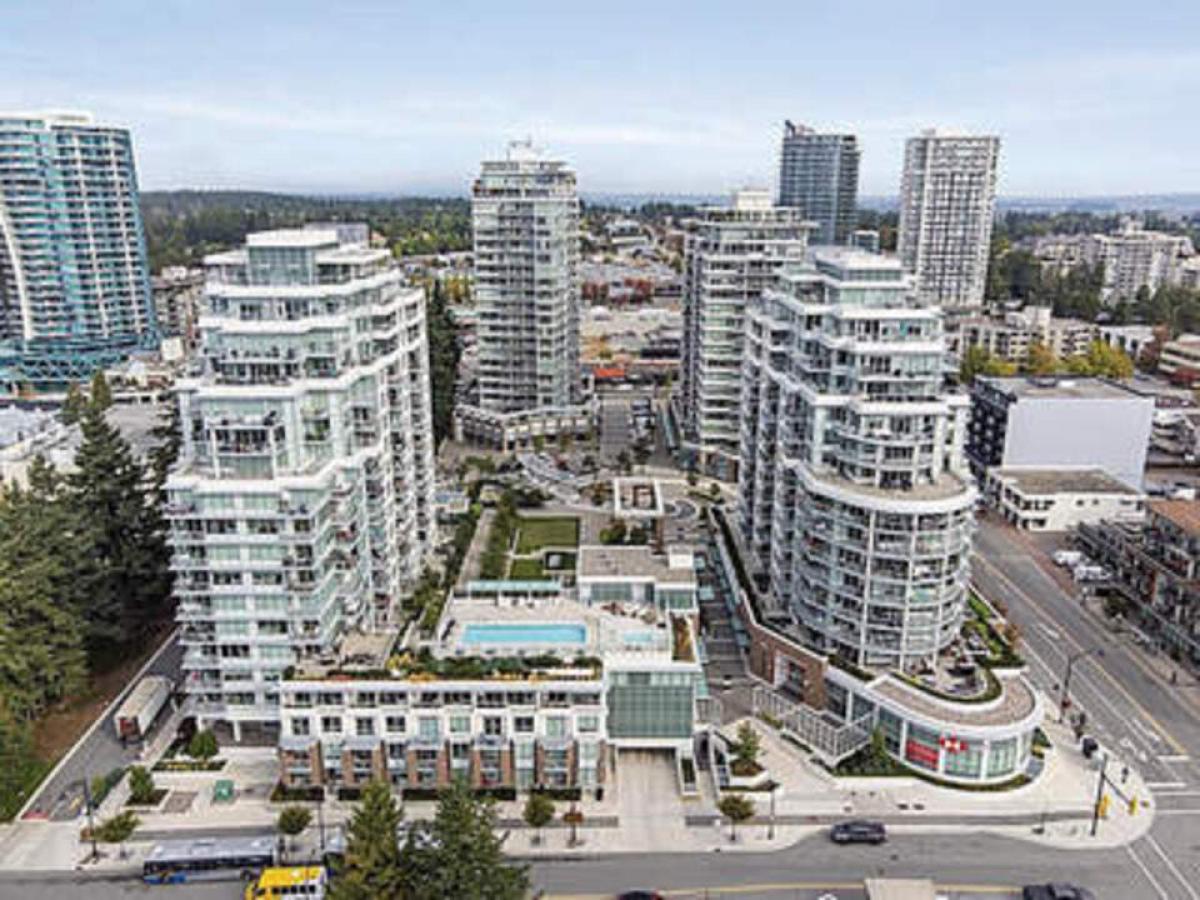 Picture of Condo For Sale in White Rock, British Columbia, Canada