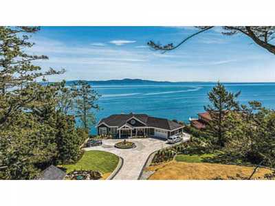 Home For Sale in Saanich, Canada