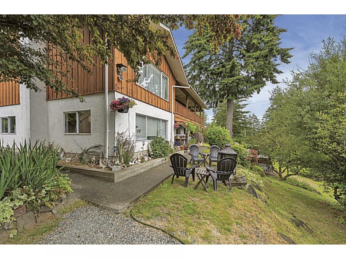 Picture of Home For Sale in Sooke, British Columbia, Canada