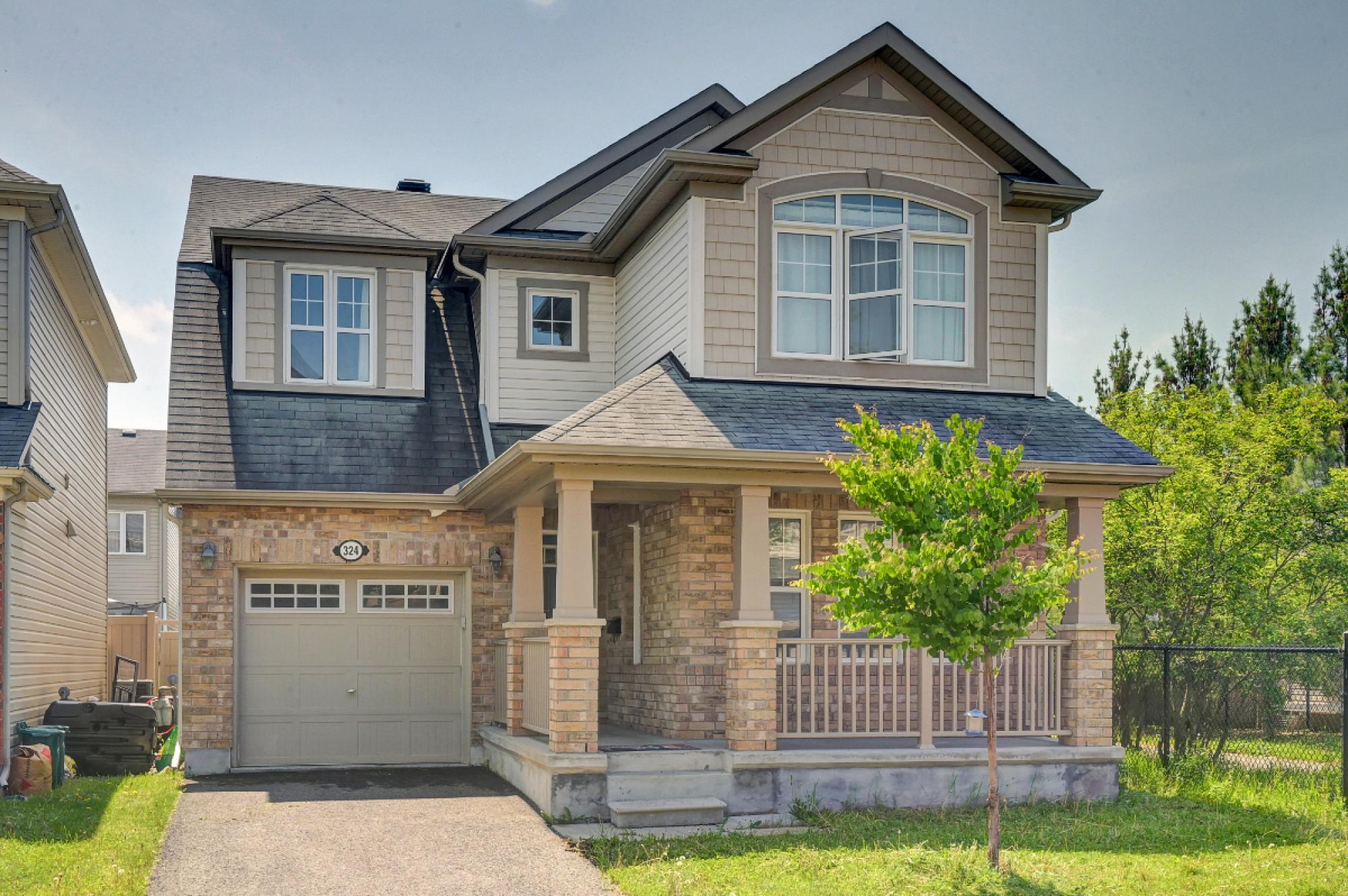 Picture of Home For Sale in Ottawa, Ontario, Canada