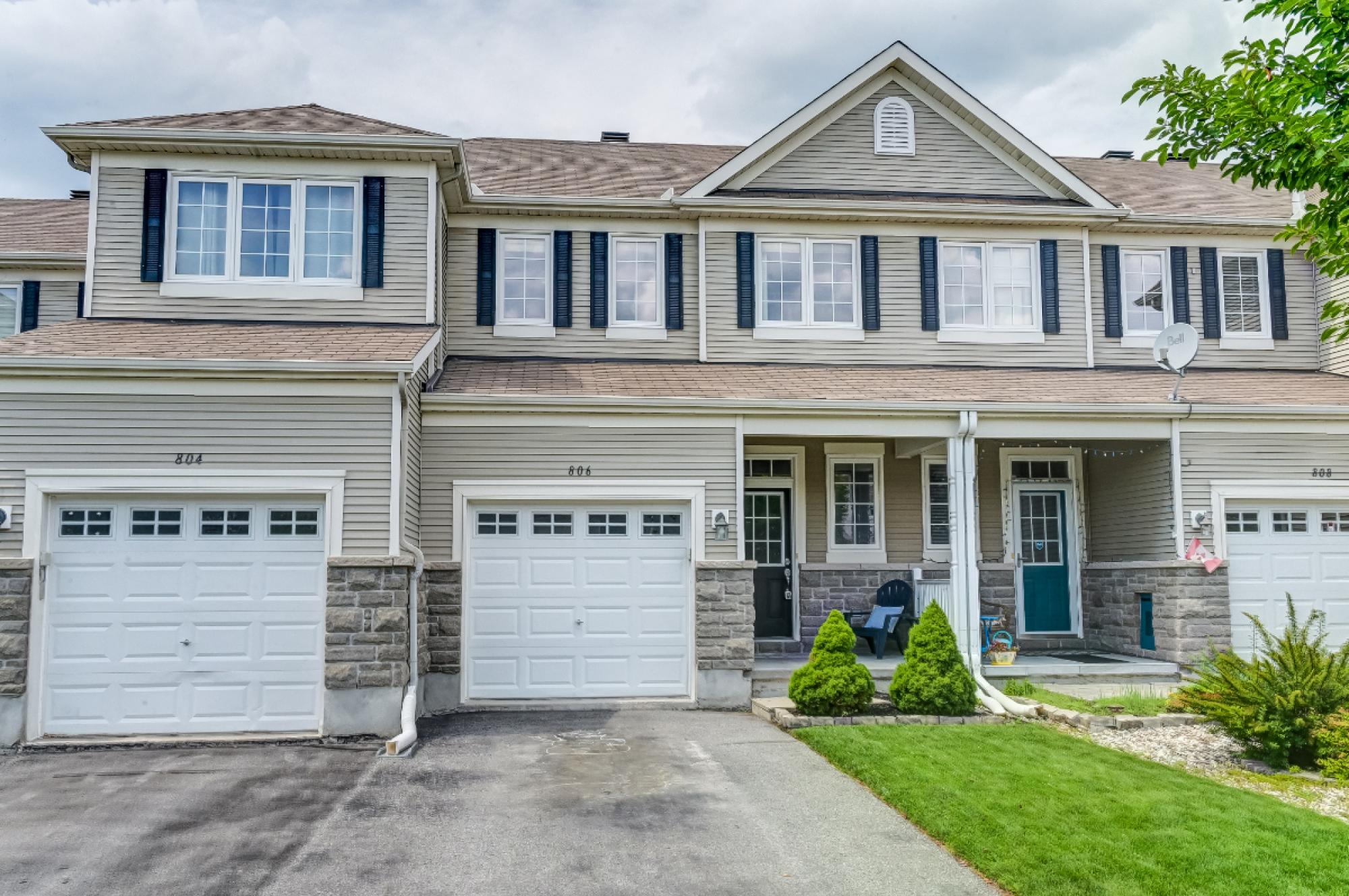 Picture of Home For Sale in Kanata, Ontario, Canada