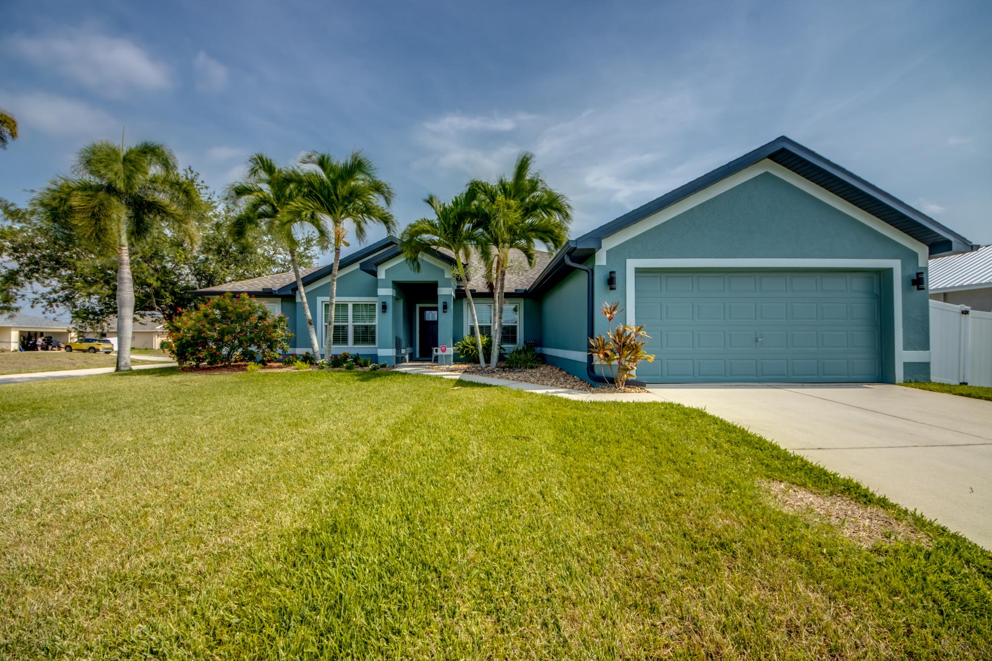 Picture of Home For Sale in Cape Coral, Florida, United States