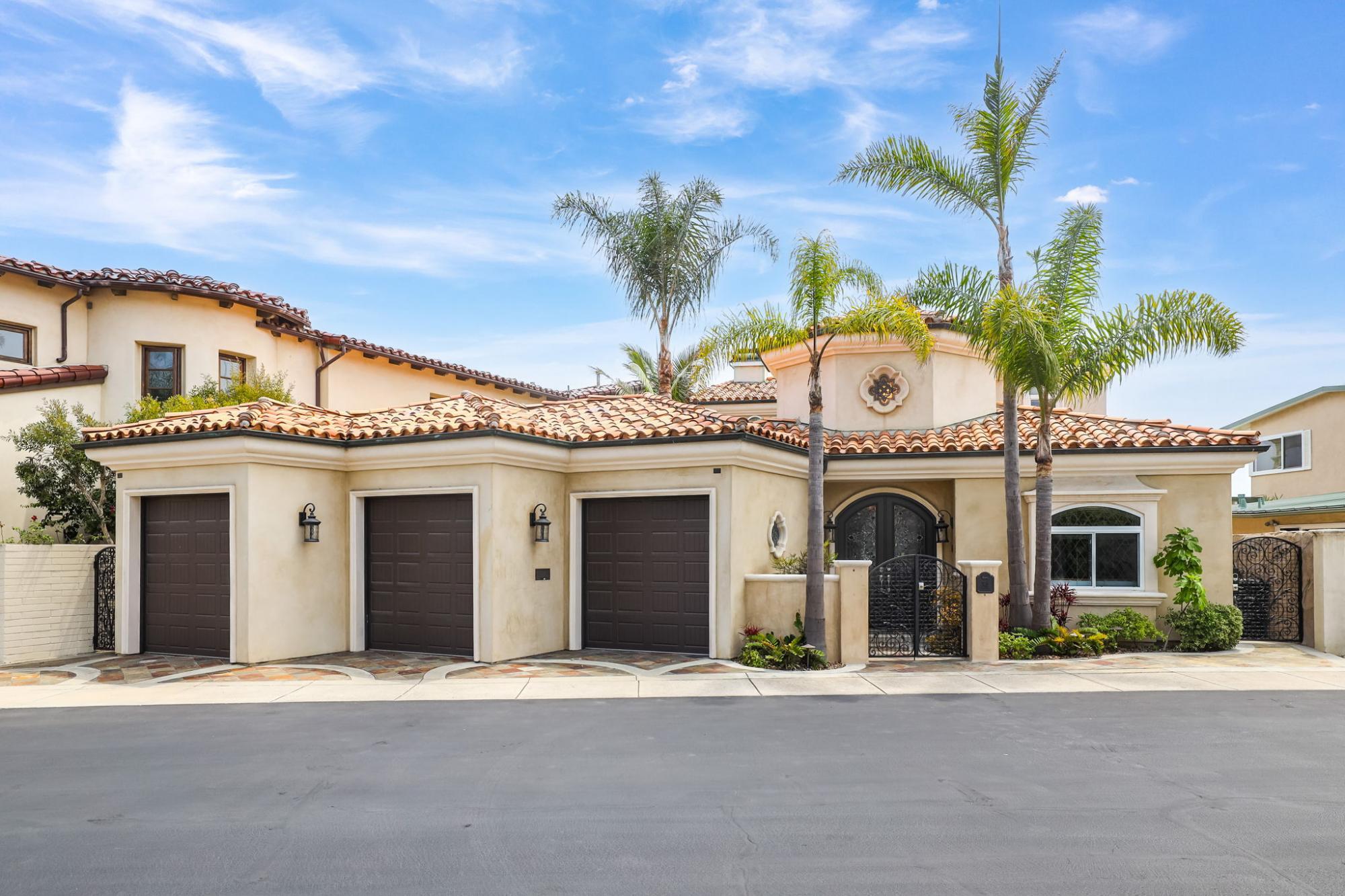 Home For Sale in Newport Beach, California, United States