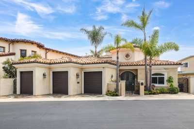 Home For Sale in Newport Beach, California