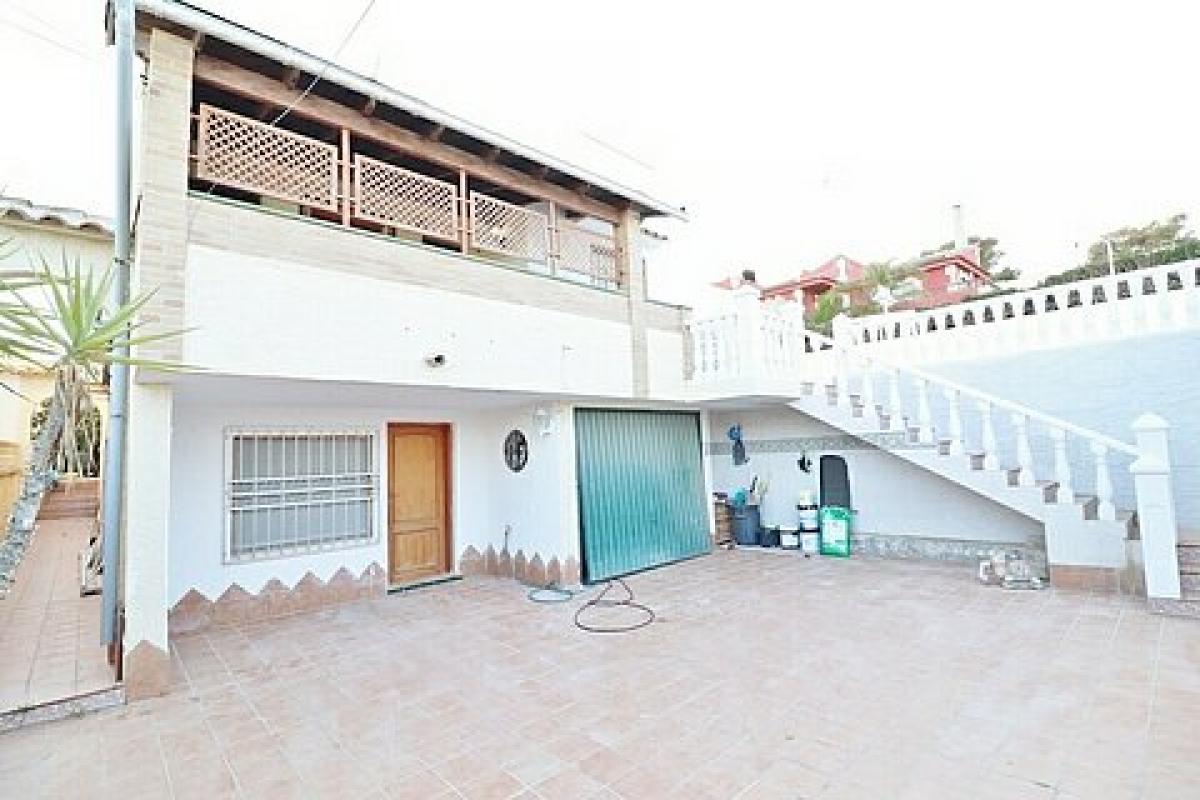 Picture of Villa For Sale in Los Balcones, Alicante, Spain