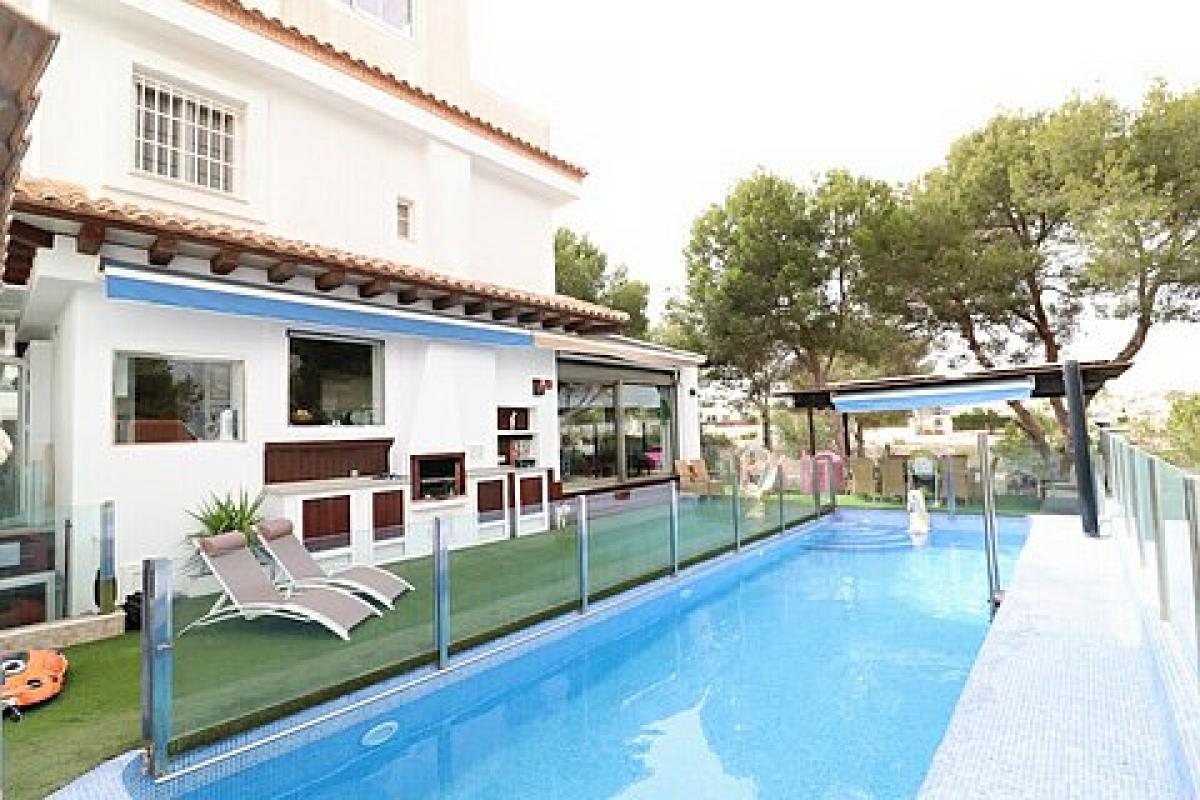 Picture of Villa For Sale in Campoamor, Alicante, Spain