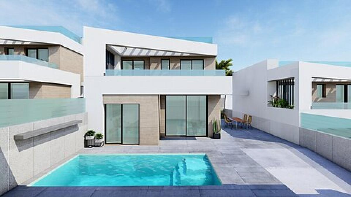 Picture of Villa For Sale in Villamartin, Alicante, Spain