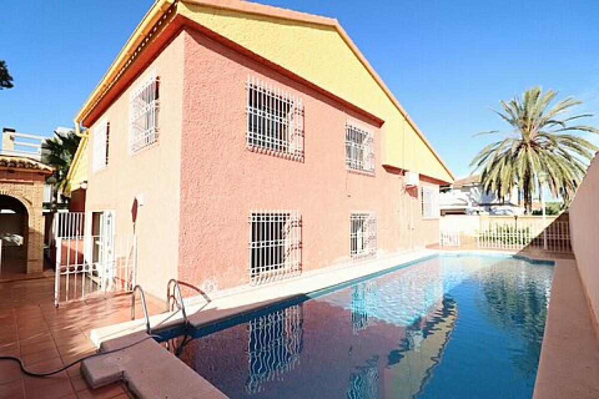 Picture of Villa For Sale in Cabo Roig, Alicante, Spain