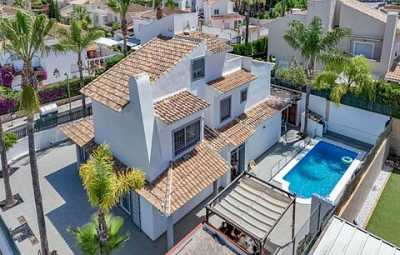 Villa For Sale in Benidorm, Spain