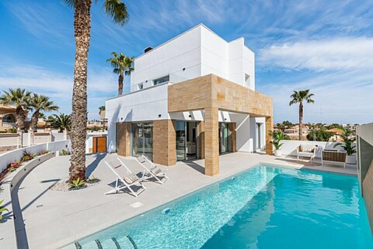 Picture of Villa For Sale in Ciudad Quesada, Alicante, Spain