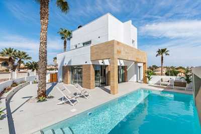 Villa For Sale in Ciudad Quesada, Spain