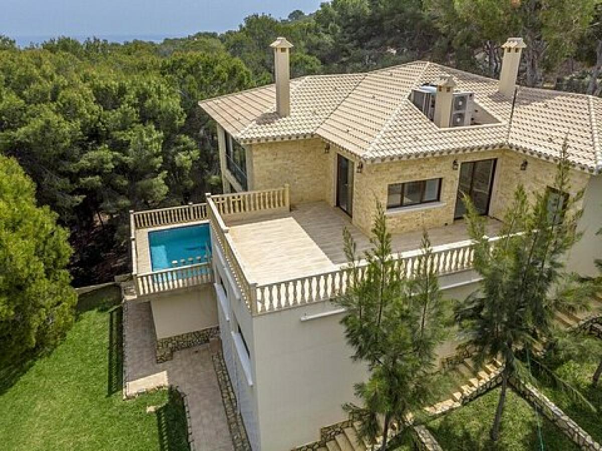 Picture of Villa For Sale in Campoamor, Alicante, Spain