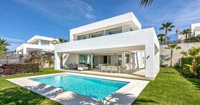 Villa For Sale in 