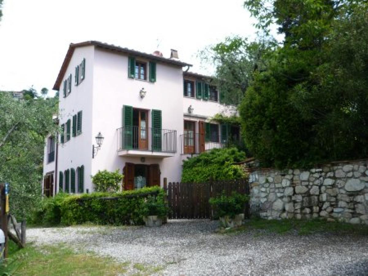 Picture of Villa For Sale in Ponte A Moriano, Tuscany, Italy