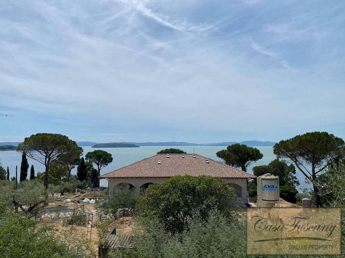 Picture of Villa For Sale in Tuoro Sul Trasimeno, Umbria, Italy