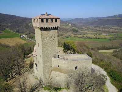 Home For Sale in Passignano Sul Trasimeno, Italy