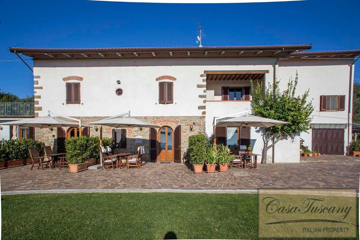 Picture of Villa For Sale in Larciano, Tuscany, Italy