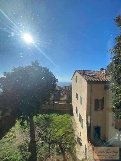 Apartment For Sale in Cortona, Italy