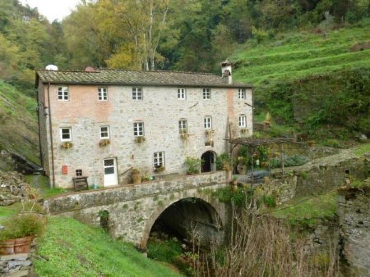 Picture of Home For Sale in Capannori, Tuscany, Italy