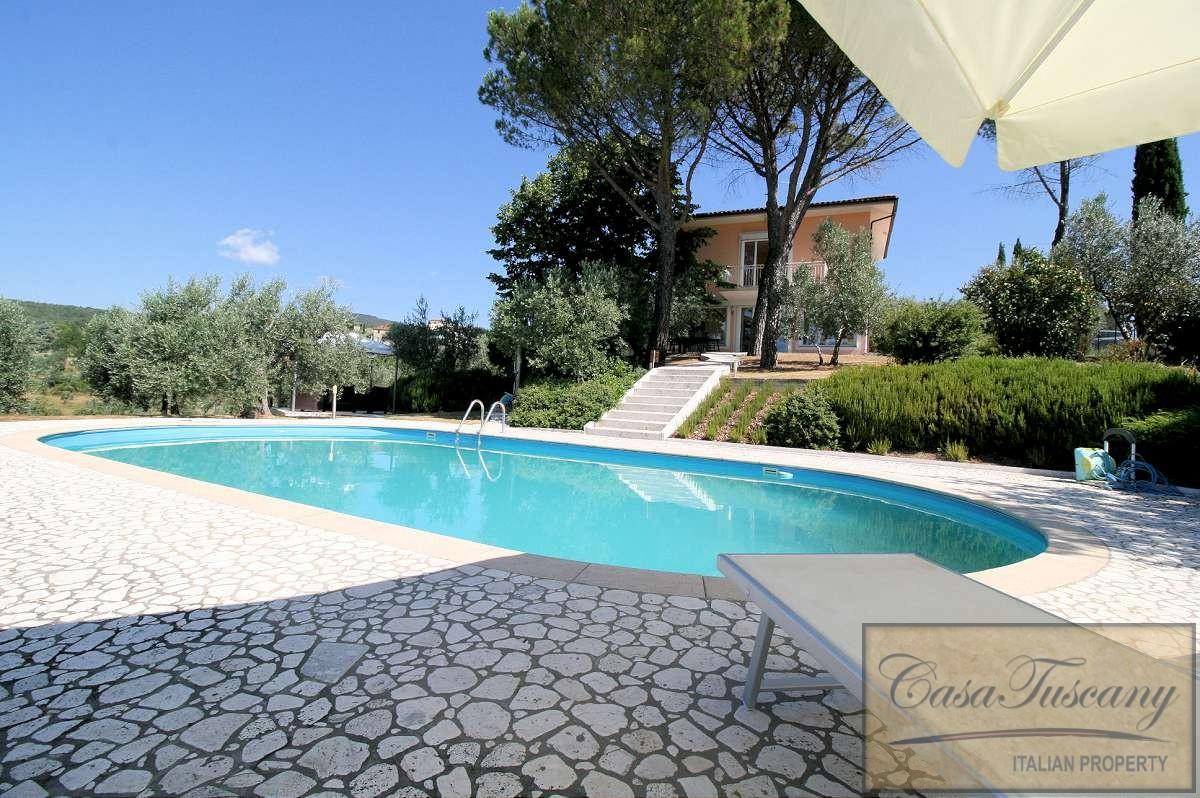 Picture of Villa For Sale in Capolona, Tuscany, Italy