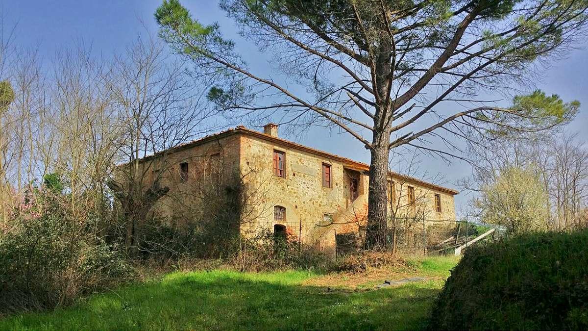 Picture of Home For Sale in Peccioli, Tuscany, Italy