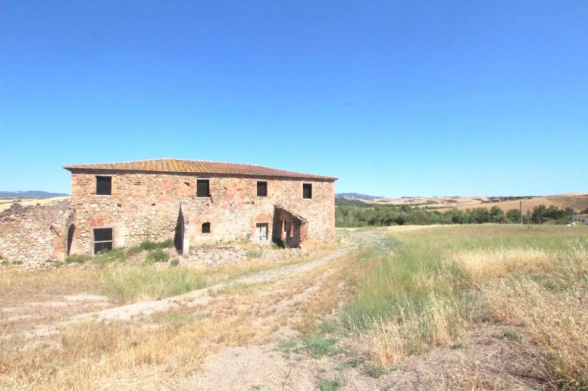 Picture of Home For Sale in Lajatico, Tuscany, Italy