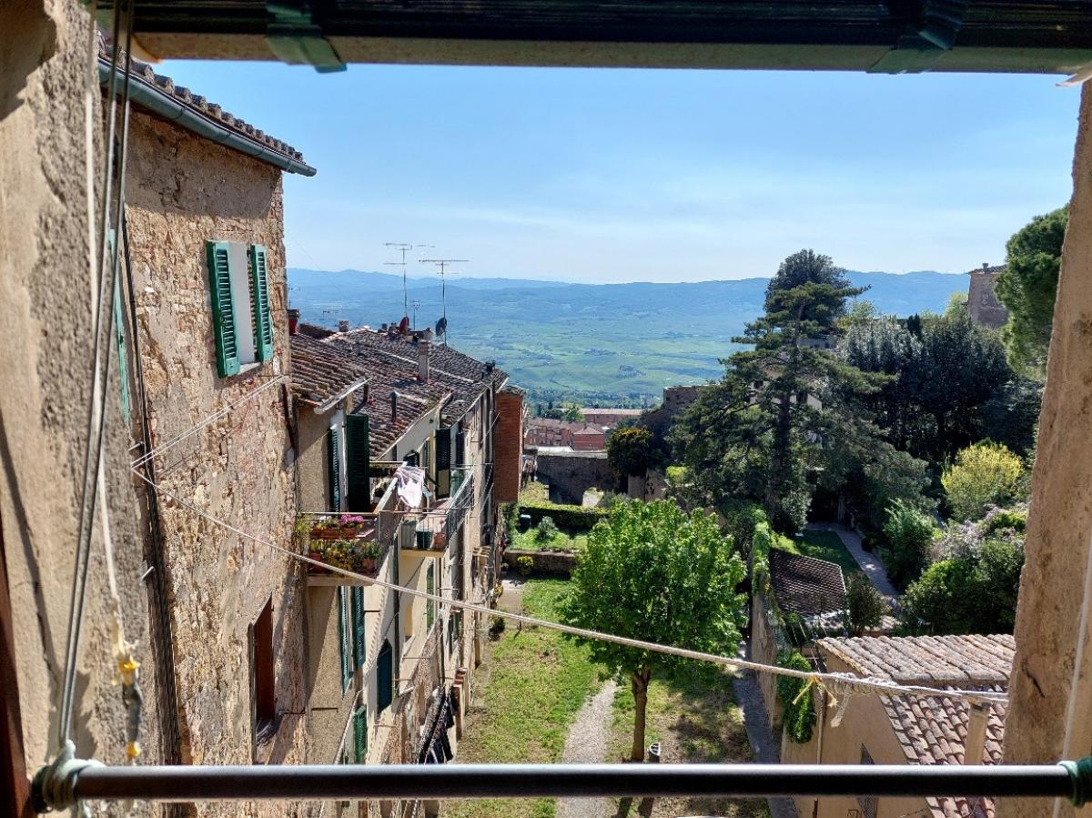 Picture of Apartment For Sale in Volterra, Tuscany, Italy