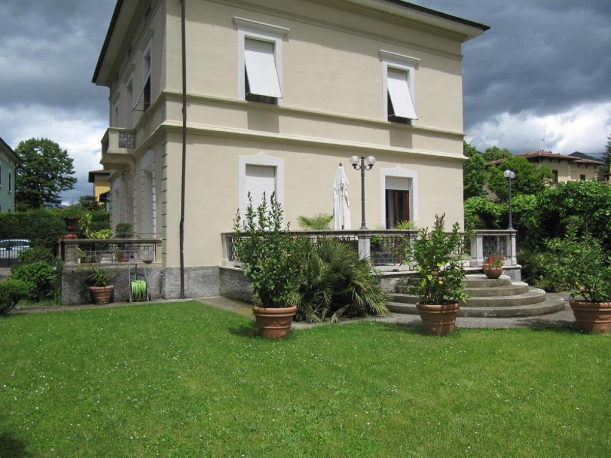 Picture of Villa For Sale in Barga, Tuscany, Italy