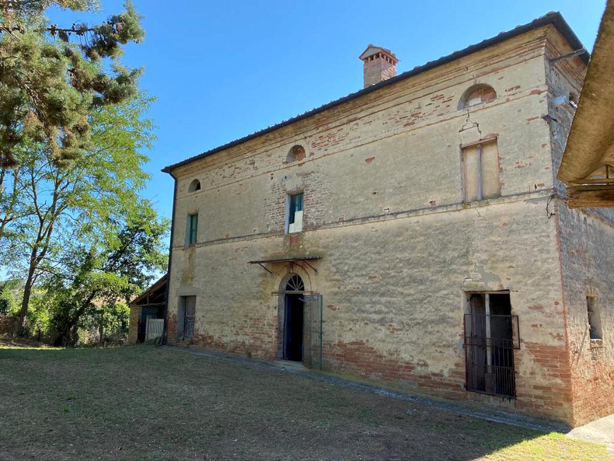 Picture of Home For Sale in Castiglione Del Lago, Umbria, Italy