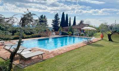 Home For Sale in Castiglion Fiorentino, Italy