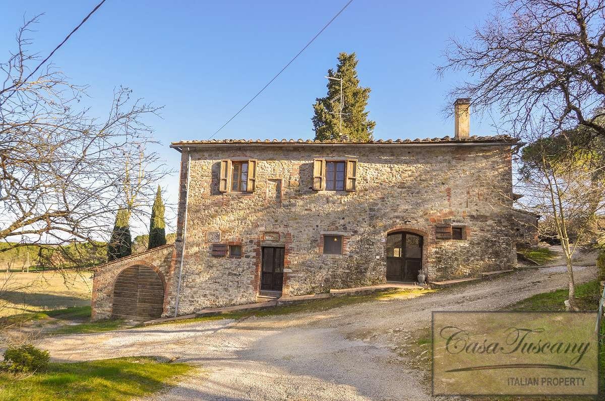 Picture of Home For Sale in Sinalunga, Tuscany, Italy