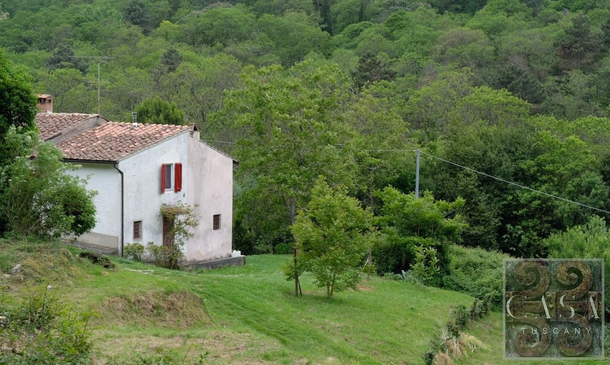 Picture of Vacation Cottages For Sale in Molino De Quosa, Tuscany, Italy