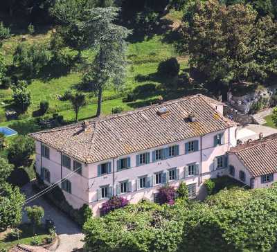 Villa For Sale in Lucca, Italy