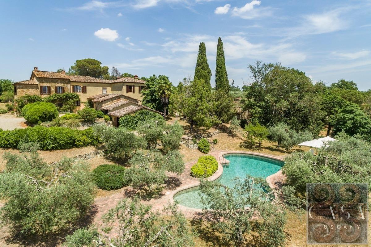 Picture of Home For Sale in Lucignano, Tuscany, Italy