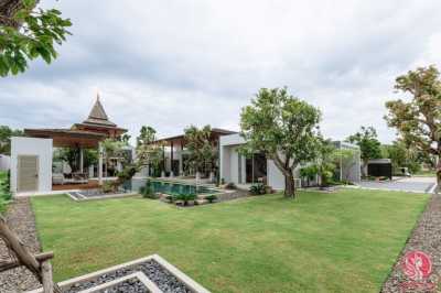 Villa For Sale in Bang Tao, Thailand