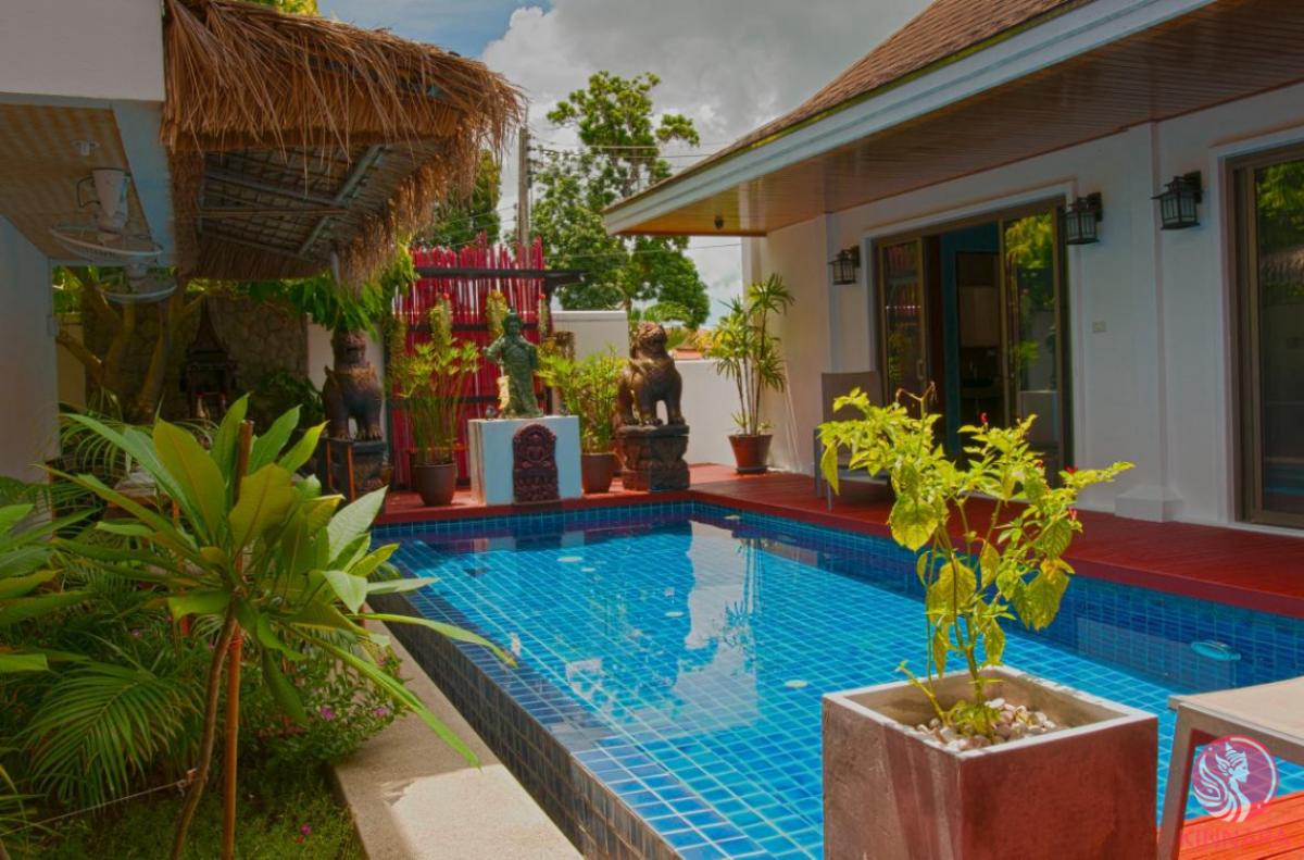 Picture of Villa For Sale in Nai Harn, Phuket, Thailand