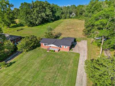 Home For Sale in Mc Minnville, Tennessee