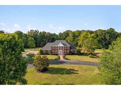 Home For Sale in Smithville, Tennessee