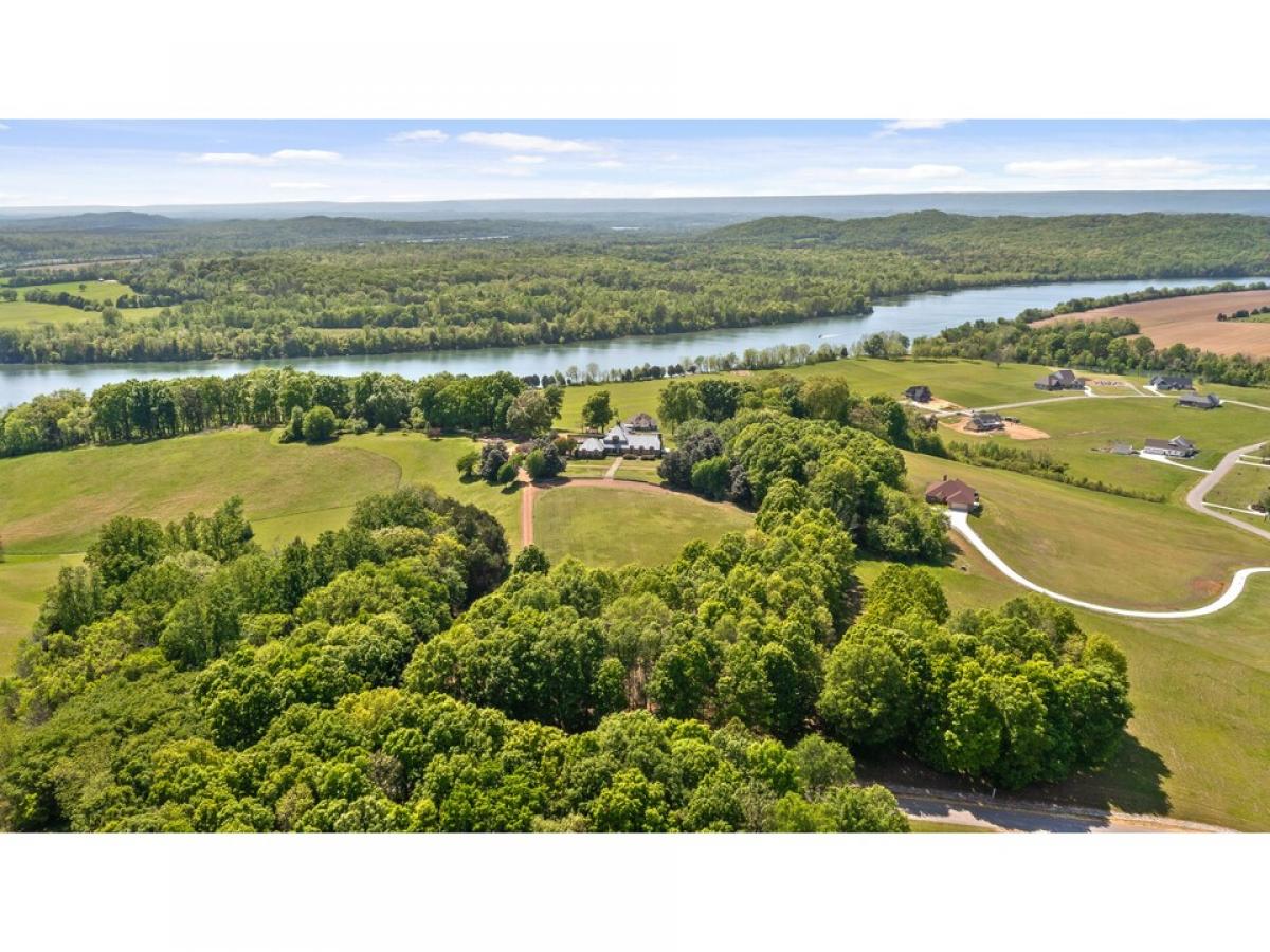 Picture of Home For Sale in Decatur, Tennessee, United States