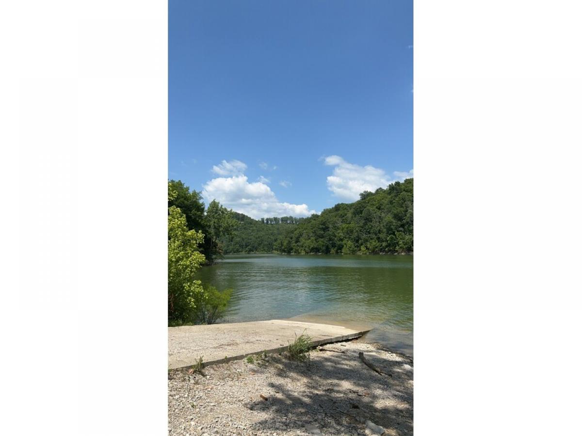 Picture of Residential Land For Sale in Smithville, Tennessee, United States