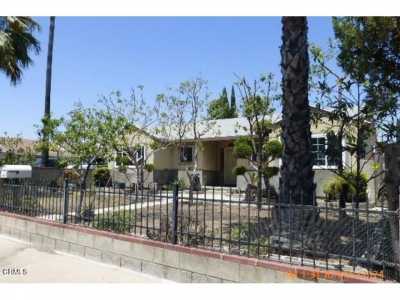 Home For Sale in Arleta, California