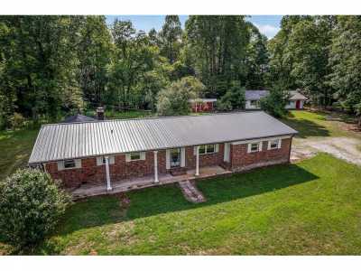 Home For Sale in Sparta, Tennessee