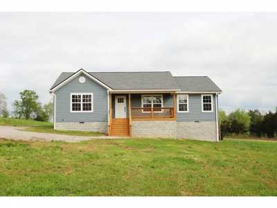 Home For Sale in Doyle, Tennessee