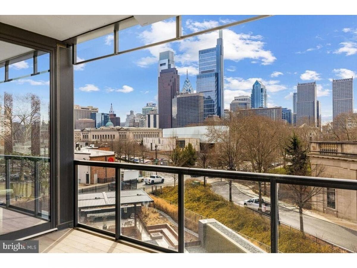 Picture of Home For Sale in Philadelphia, Pennsylvania, United States