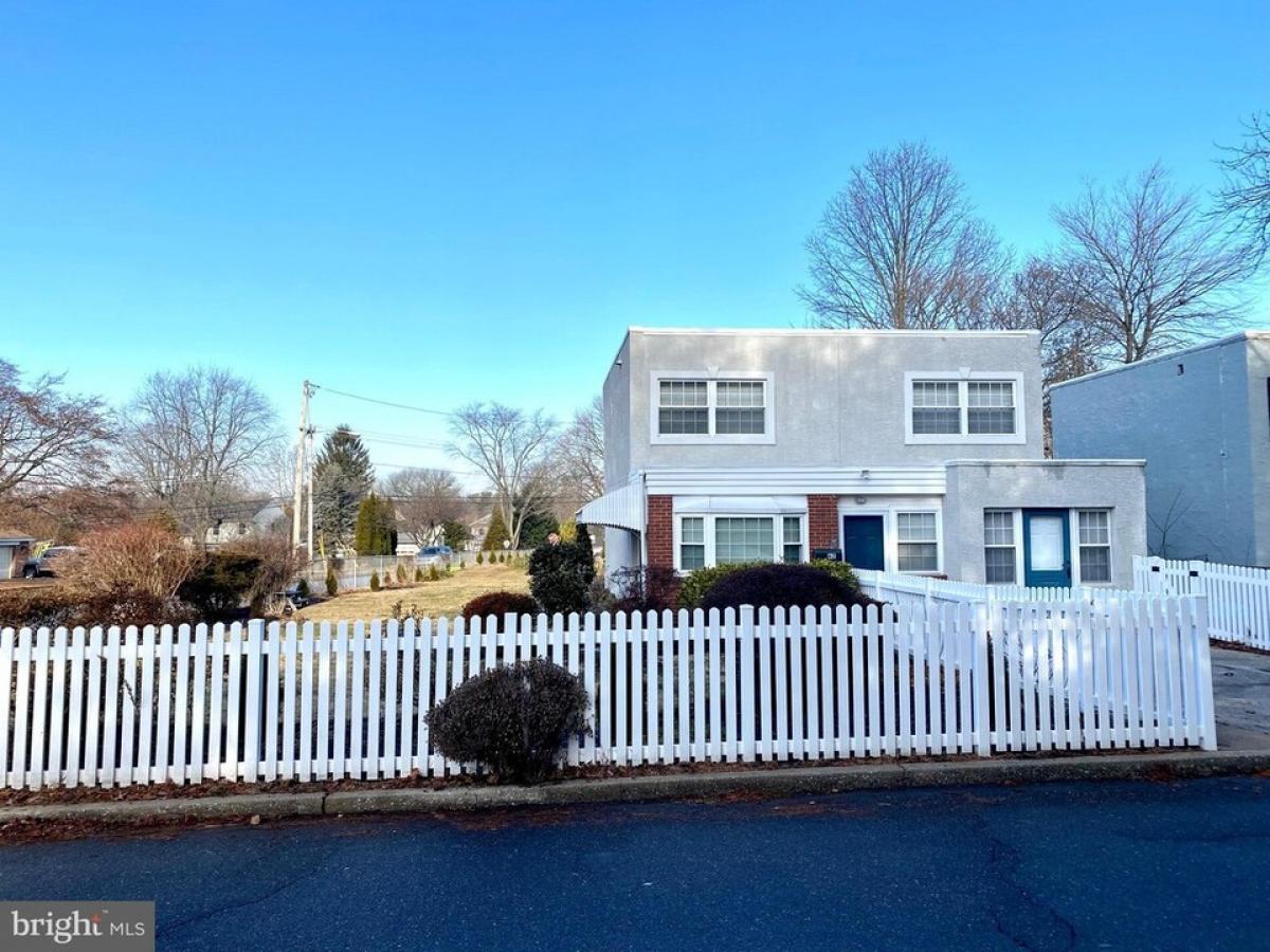 Picture of Home For Sale in Bryn Mawr, Pennsylvania, United States