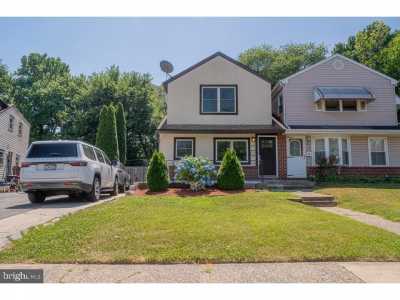 Home For Sale in Norwood, Pennsylvania