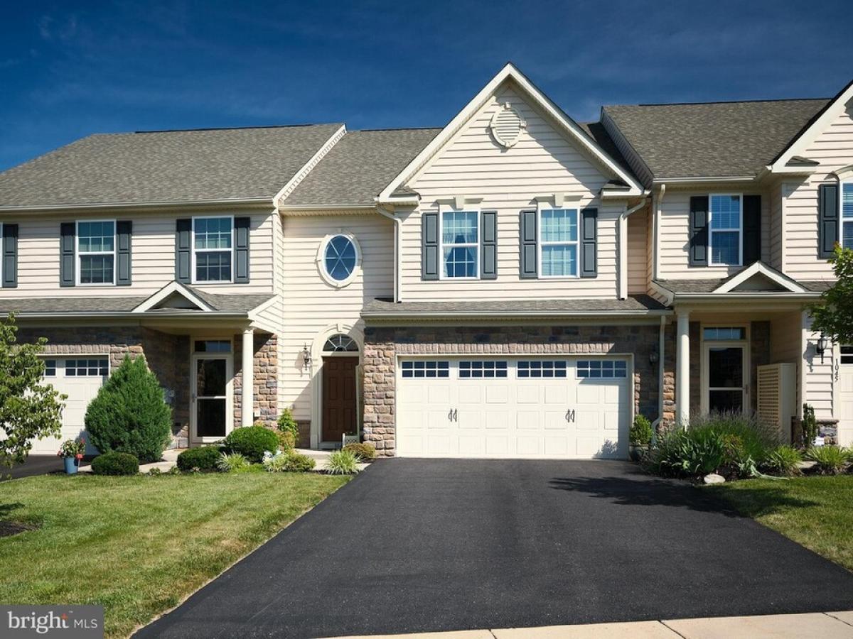 Picture of Home For Sale in Quakertown, Pennsylvania, United States