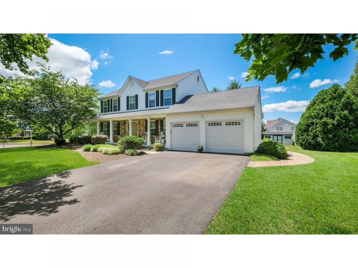 Picture of Home For Sale in Doylestown, Pennsylvania, United States